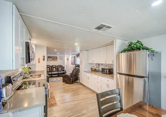 2nd image of 1304 E Bell Rd #43, Phoenix, AZ 85022 | MLS# 6937007