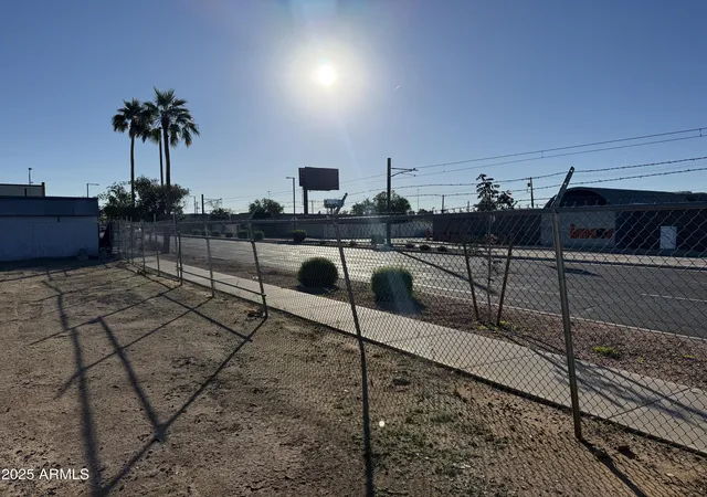 1st image of 1842 E Washington St #22, Phoenix, AZ 85034 | MLS# 6939750