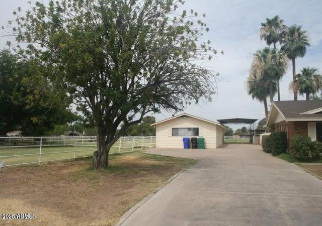 Photo 4 of Single family home for sale at 804 N Alzora Way, Tolleson, AZ 85353 | MLS# 6936176 | Listing updated on 2026-08-11
