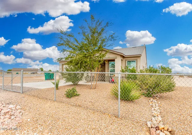 Photo 3 of Single family home for sale at 3635 N Bandelier Dr, Eloy, AZ 85131 | MLS# 6937456 | Listing updated on 2026-08-11