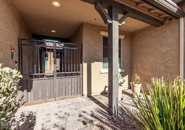 Photo 4 of Sale Pending at 9814 W Rowel Rd, Peoria, AZ 85383 | MLS# 6938344 | Listing updated on 2026-09-22