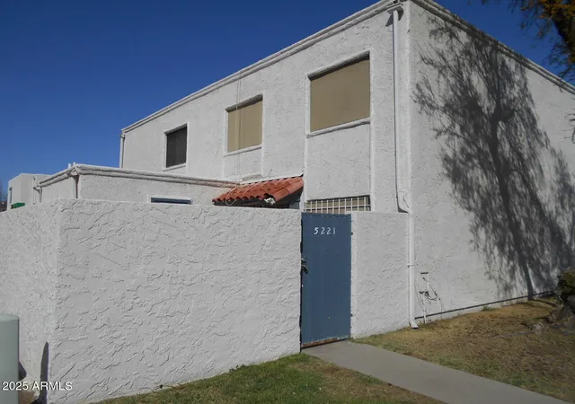Photo 2 of Townhouse for sale at 5221 N 42nd Lane, Phoenix, AZ 85019 | MLS# 6939079 | Listing updated on 2026-09-08