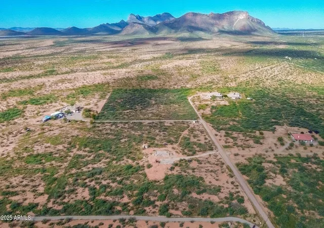Homes for sale in Huachuca City, AZ | 988 W El Rancho Blvd #B, Huachuca City, AZ 85616 | MLS# 6943860