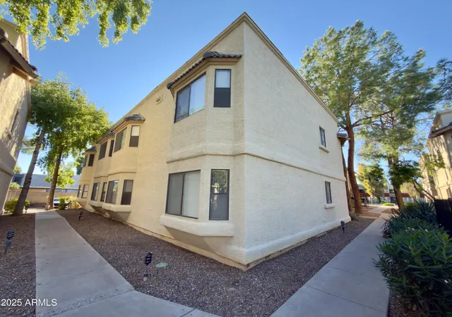 Listing Photo 1 - Condo for sale in building located at 925 S Longmore --, Mesa, AZ 85202 - Unit #109