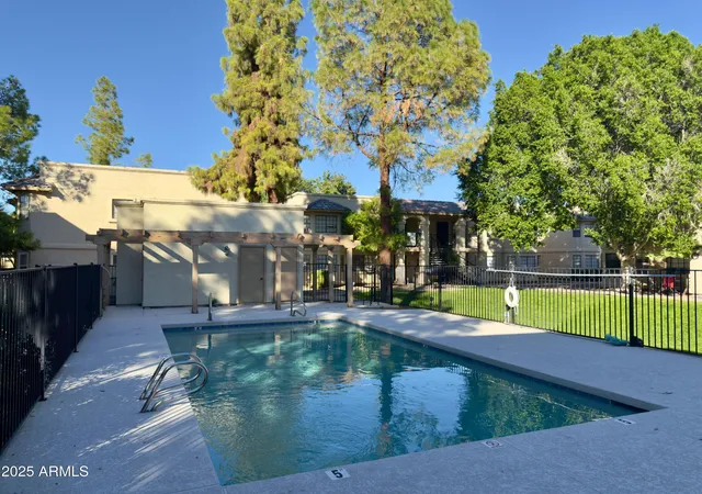Photo 4 of Townhouse for sale at 925 S Longmore -- #109, Mesa, AZ 85202 | MLS# 6939328 | Listing updated on 2026-07-17