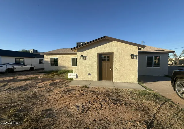 Photo 1 of Townhouse for sale at 502 W 10th St, Casa Grande, AZ 85122 | MLS# 6939562 | Listing updated on 2026-08-25