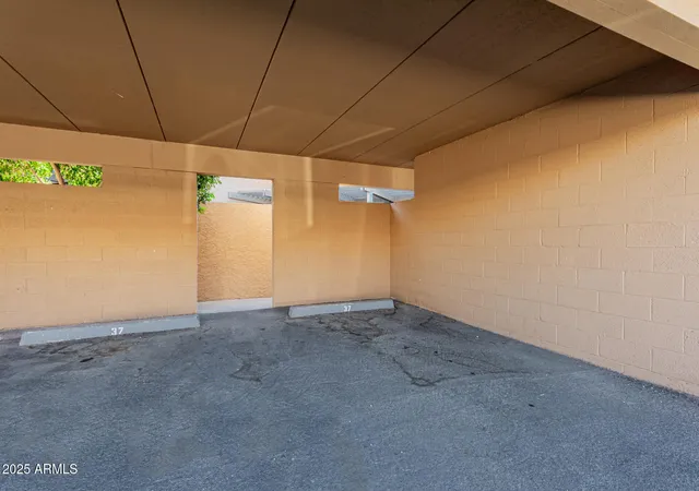 2nd image of 7401 N Scottsdale Rd, Paradise Valley, AZ 85253
