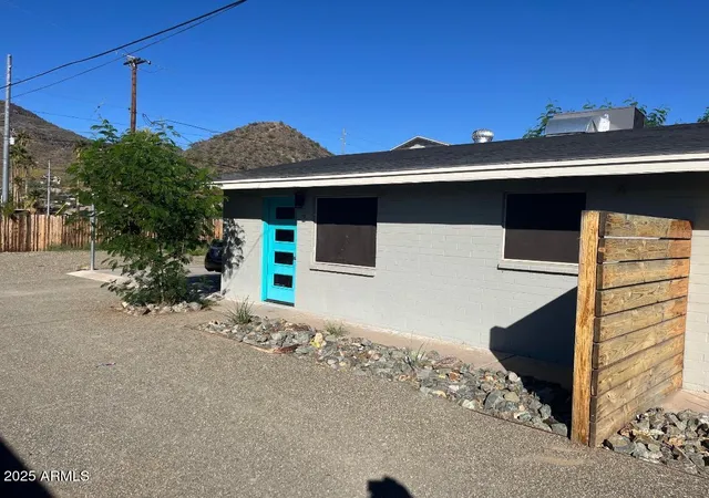 Photo 2 of Townhouse for sale at 1322 W North Ln, Phoenix, AZ 85021 | MLS# 6951102 | Listing updated on 2026-08-25
