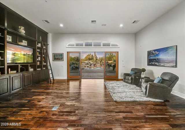 Photo 4 of Sale Pending at 7770 E Dale Ln, Scottsdale, AZ 85266 | MLS# 6944851 | Listing updated on 2026-07-14