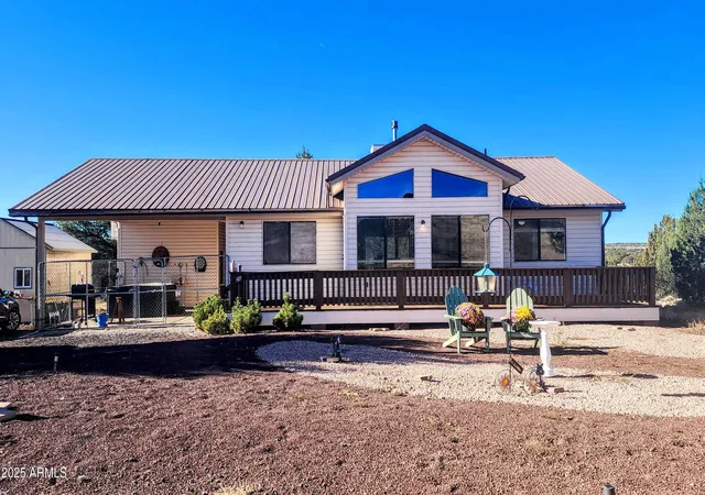 Homes for sale in Concho, AZ | 26 Trevino Dr, Concho, AZ 85924 | MLS# 6942478