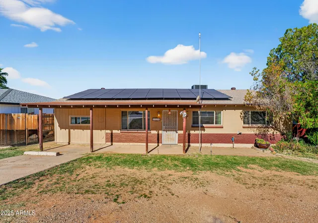 1st image of 1114 E Orchid Ln, Phoenix, AZ 85020 | MLS# 6943085