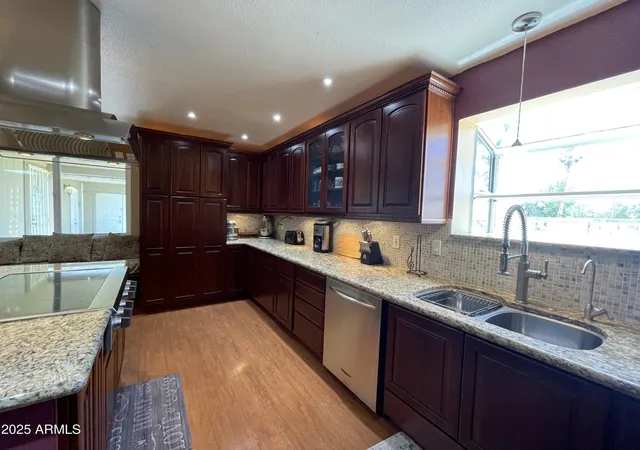 Photo 3 of Single family home for sale at 9221 N 48th Drive, Glendale, AZ 85302 | MLS# 6943096 | Listing updated on 2026-01-10