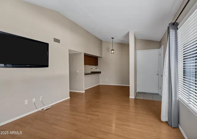 Photo 4 of Apartment at 1402 E Guadalupe Rd #248, Tempe, AZ 85283 | MLS# 6943316 | | Sold on 2026-01-15