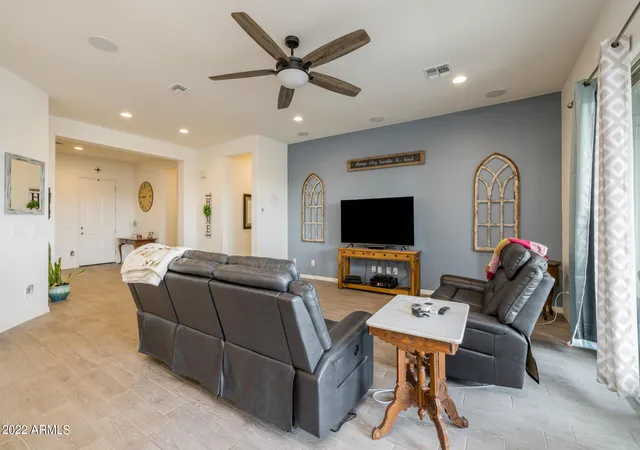 4th image of 40587 N Spotted Ln, San Tan Valley, AZ 85140 | MLS# 6945344