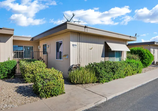 2nd image of 13621 N 98th Ave #H, Sun City, AZ 85351 | MLS# 6943610