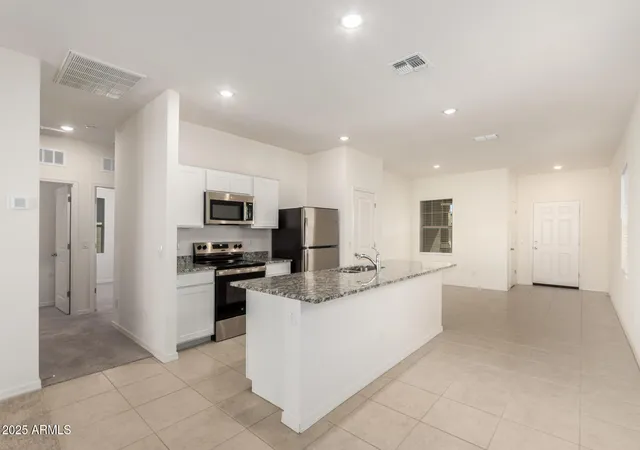 Photo 3 of Single family home for sale at 47662 W Mellen Ln, Maricopa, AZ 85139 | MLS# 6945775 | Listing updated on 2026-09-30