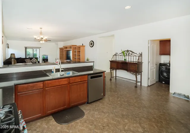 Photo 3 of Single family home for sale at 375 Armitage Way, Chino Valley, AZ 86323 | MLS# 6946087 | Listing updated on 2026-07-14