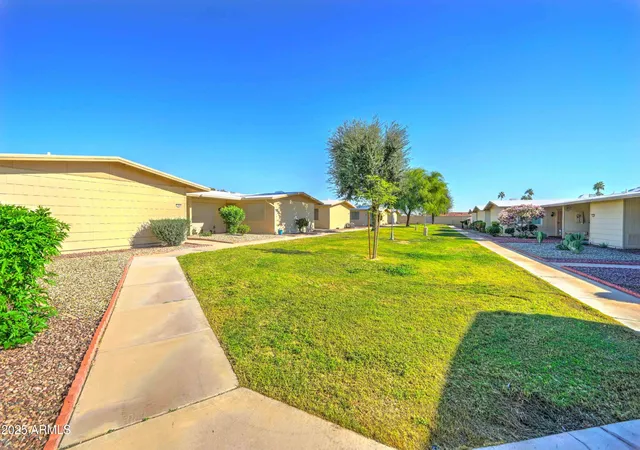 2nd image of 17651 N 99th Dr, Sun City, AZ 85373 | MLS# 6944684