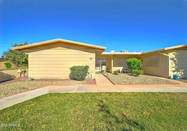 3rd image of 17651 N 99Th Dr, Sun City, AZ 85373 | MLS# 6944684