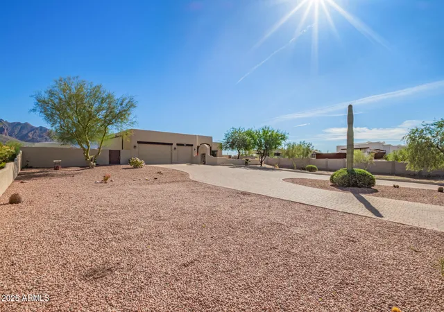 3rd image of 945 N Mountain View Rd, Apache Junction, AZ 85119 | MLS# 6946051