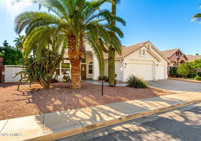 Photo 3 of Single family home for sale at 6123 E Aire Libre Ln, Scottsdale, AZ 85254 | MLS# 6946217 | Listing updated on 2026-10-17