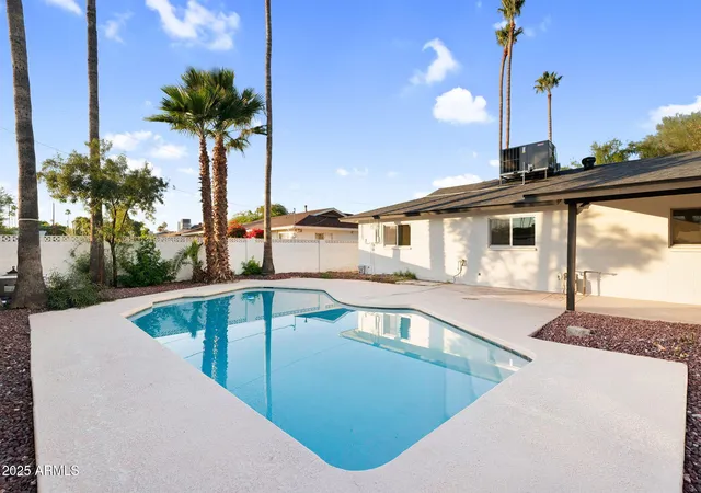 Photo 1 of Single family home for sale at 1523 W Flynn Ln, Phoenix, AZ 85015 | MLS# 6952092 | Listing updated on 2026-07-12