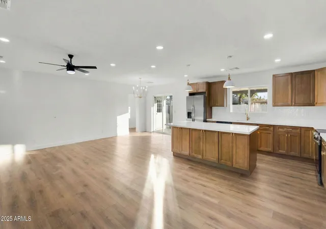 Photo 3 of Single family home for sale at 1523 W Flynn Ln, Phoenix, AZ 85015 | MLS# 6952092 | Listing updated on 2026-07-12