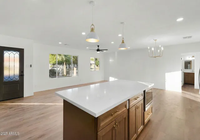 Photo 4 of Single family home for sale at 1523 W Flynn Ln, Phoenix, AZ 85015 | MLS# 6952092 | Listing updated on 2026-07-12