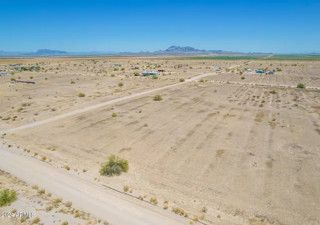 Photo 1 of Land for sale at 0 S 539Th Ave #33, Tonopah, AZ 85354 | MLS# 6948689 | Listing updated on 2025-11-18