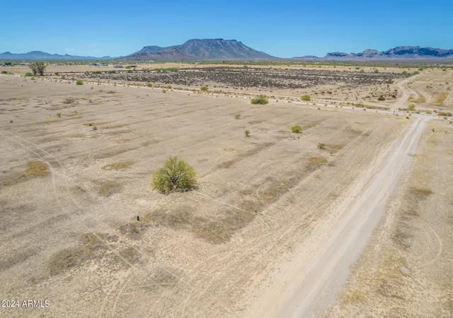 Photo 3 of Land for sale at 0 S 539Th Ave #33, Tonopah, AZ 85354 | MLS# 6948689 | Listing updated on 2025-11-18