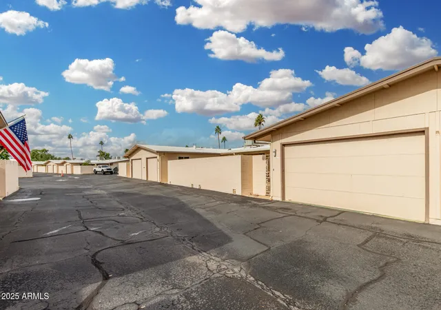 35th image of 10311 W Ocotillo Dr, Sun City, AZ 85373 | MLS# 6949984