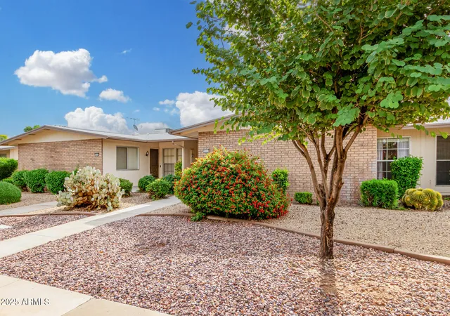3rd image of 10311 W Ocotillo Dr, Sun City, AZ 85373 | MLS# 6949984