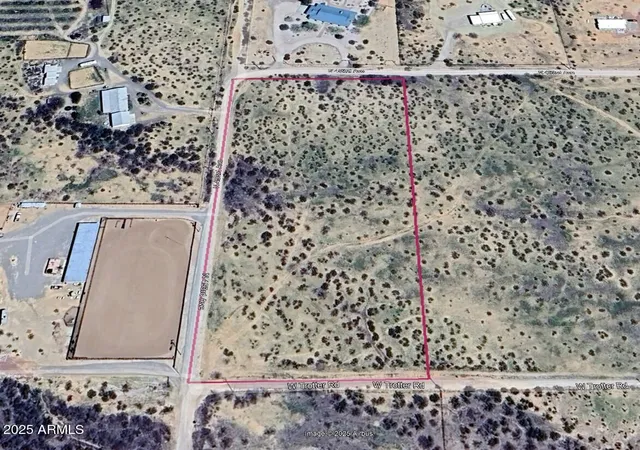 Photo 1 of Land for sale at 0 N 453rd Avenue #0, Wickenburg, AZ 85390 | MLS# 6951421 | Listing updated on 2025-11-27