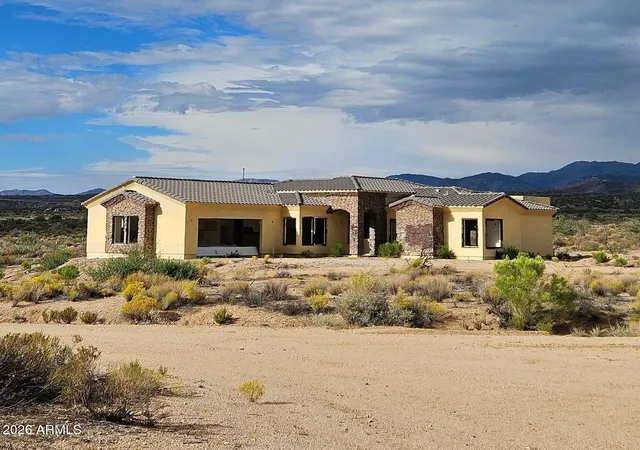 Homes for sale in Kingman, AZ | 12336 E Old Mule Dr, Kingman, AZ 86401 | MLS# 6951987
