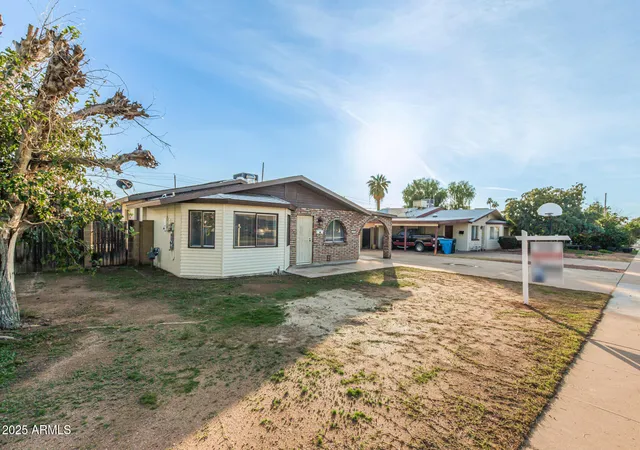 Photo 4 of Sale Pending at 2353 W Lupine Ave, Phoenix, AZ 85029 | MLS# 6951692 | Listing updated on 2026-02-13