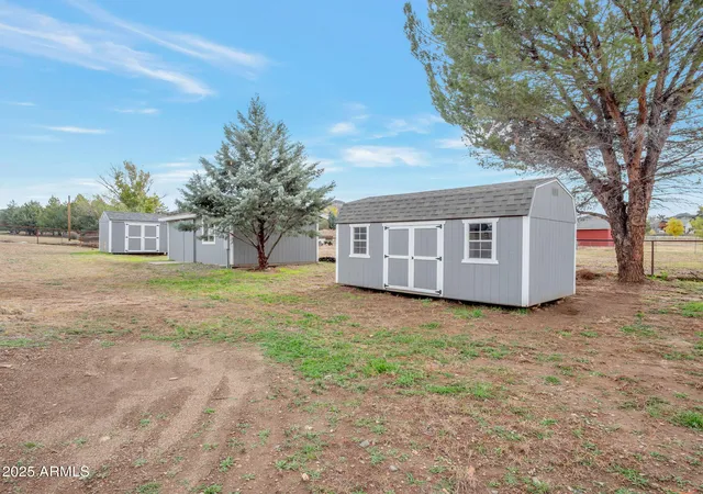 Homes for sale in Dewey, AZ | 13625 E Lazy River Dr, Dewey, AZ 86327 | MLS# 6951229