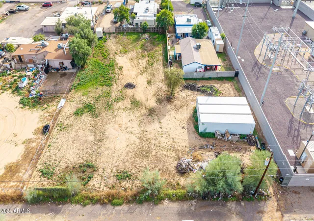 Photo 1 of Land for sale at 1724 W Desert Cvs Ave, Phoenix, AZ 85029 | MLS# 6978181 | Listing updated on 2026-05-27