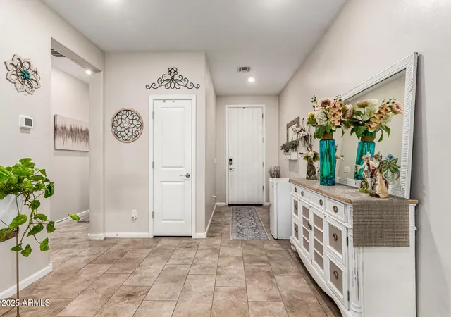 3rd image of 9341 W Willow Bend Ln, Phoenix, AZ 85037 | MLS# 6952048