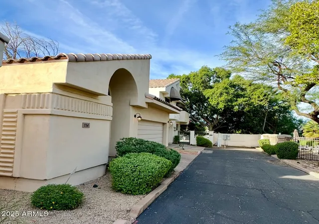 Photo 2 of Single family home for sale at 7240 N Dreamy Draw Dr #114, Phoenix, AZ 85020 | MLS# 6952137 | Listing updated on 2026-09-02