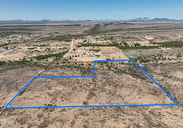Photo 1 of Land for sale at 0 401 42 036h, Arlington, AZ 85322 | MLS# 6952425 | Listing updated on 2025-11-29
