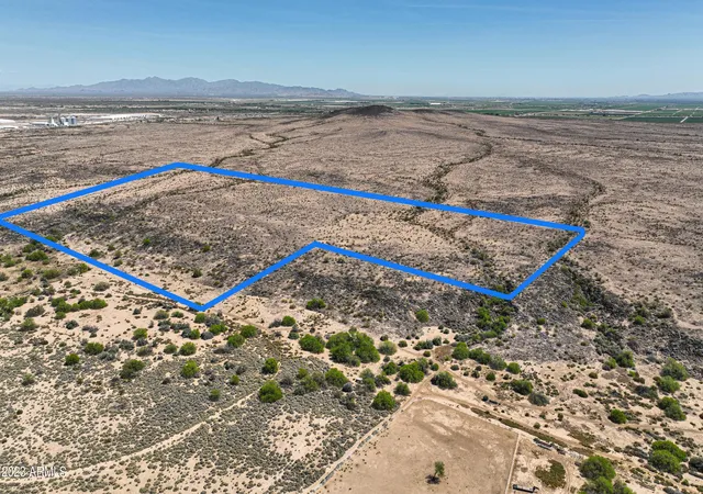 Photo 3 of Land for sale at 0 401 42 036h, Arlington, AZ 85322 | MLS# 6952425 | Listing updated on 2025-11-29
