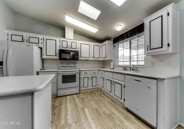 Homes for sale in Surprise, AZ | 17200 W Bell Rd #2337, Surprise, AZ 85374 | MLS# 6954972