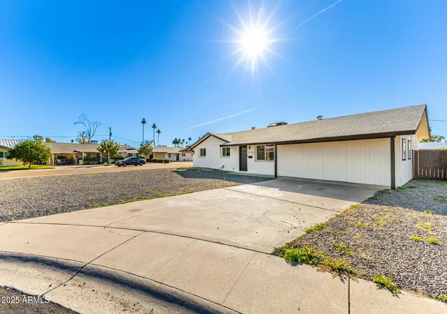 Photo 3 of Single family home for sale at 1718 S Marilyn Ann Dr, Tempe, AZ 85281 | MLS# 6953514 | Listing updated on 2026-07-31