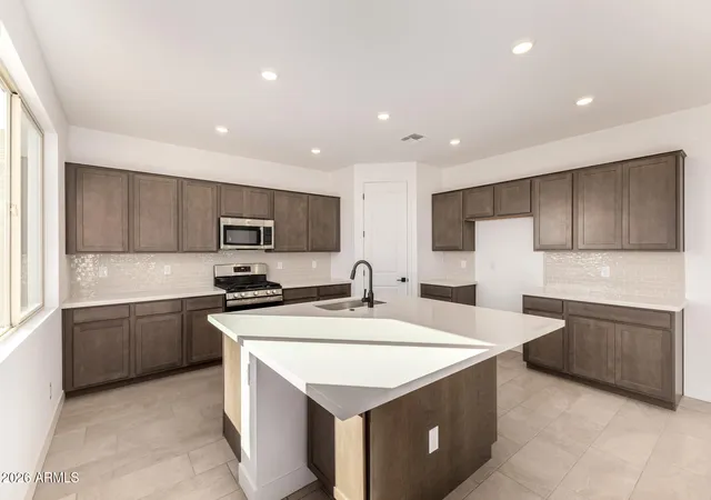 Photo 3 of Sale Pending at 3033 E Mecklenburg Way, San Tan Valley, AZ 85143 | MLS# 6954271 | Listing updated on 2026-07-14