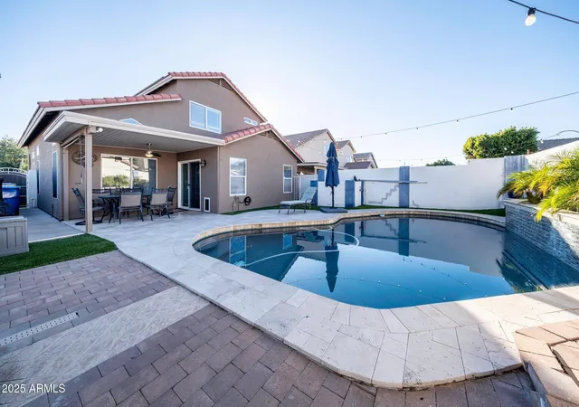 Photo 3 of Sale Pending at 1112 W Villa Maria Dr, Phoenix, AZ 85023 | MLS# 6955025 | Listing updated on 2026-09-21