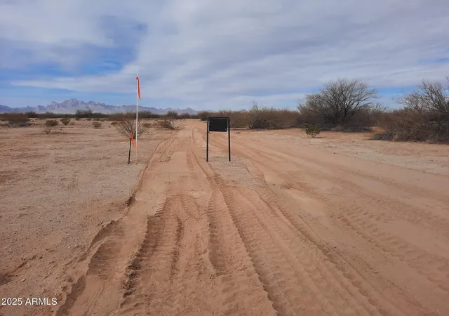 Photo 1 of Land for sale at 904 N 523rd Avenue #4, Tonopah, AZ 85354 | MLS# 6957245 | Listing updated on 2026-04-02