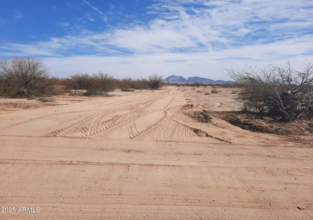Photo 2 of Land for sale at 904 N 523rd Avenue #4, Tonopah, AZ 85354 | MLS# 6957245 | Listing updated on 2026-04-02