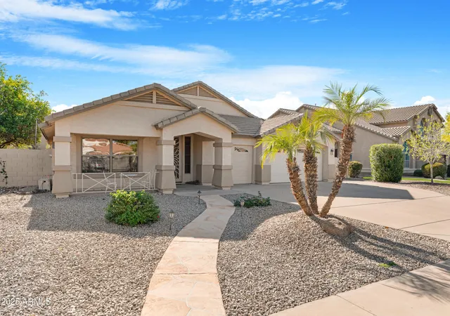 Photo 2 of Single family home for sale at 133 E Canyon Crk Dr, Gilbert, AZ 85295 | MLS# 6957580 | Listing updated on 2026-02-12