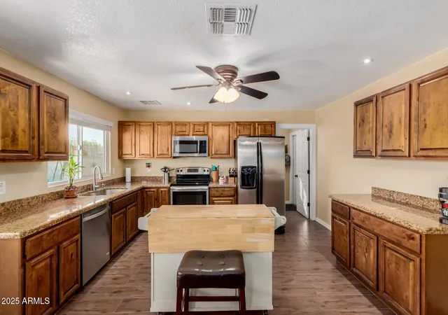 4th image of 6925 W Sunnyslope Ln, Peoria, AZ 85345 | MLS# 6956749