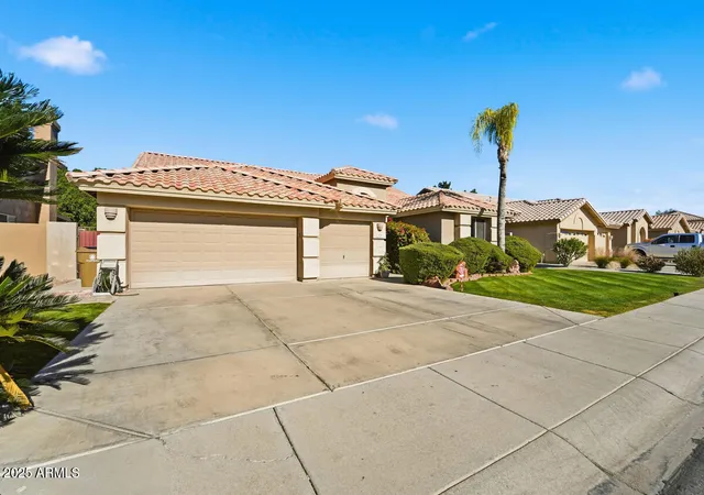 3rd image of 7150 W Dreyfus Dr, Peoria, AZ 85381 | MLS# 6963610